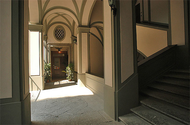 B&B Conte Cavour - Androne Palazzo - Stile Palazzo Reale, progettate dall' architetto Luigi Vanvitelli